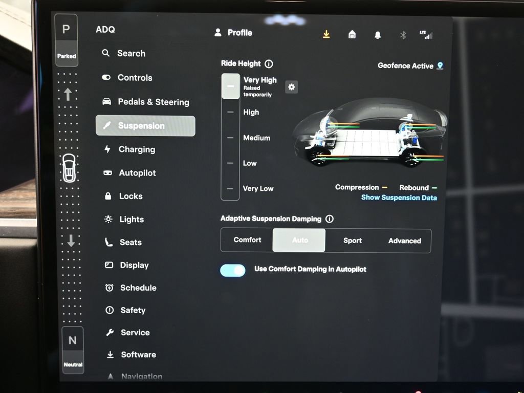 Used 2023 Tesla Model X image 25