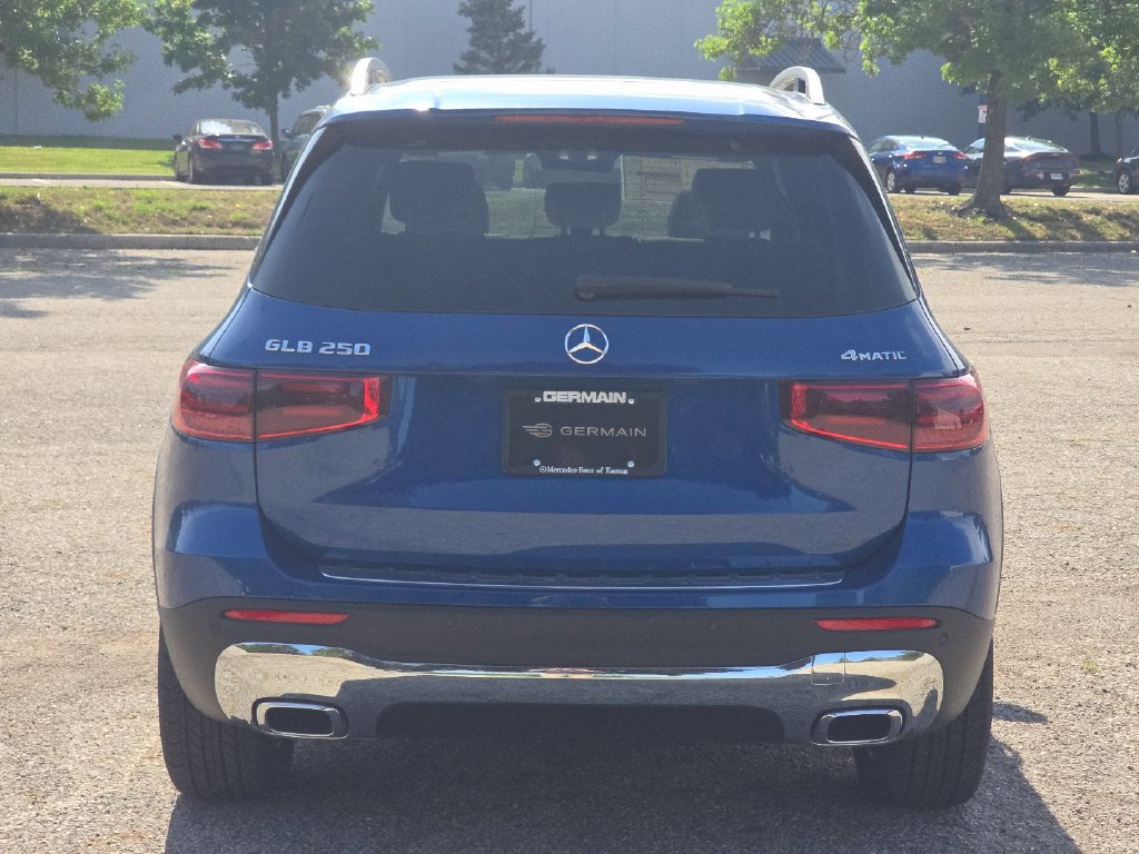 New 2026 Mercedes-Benz GLB 250 4MATIC image 15