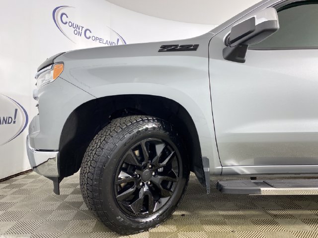 Certified 2024 Chevrolet Silverado 1500 LT AWD/4WD image 29
