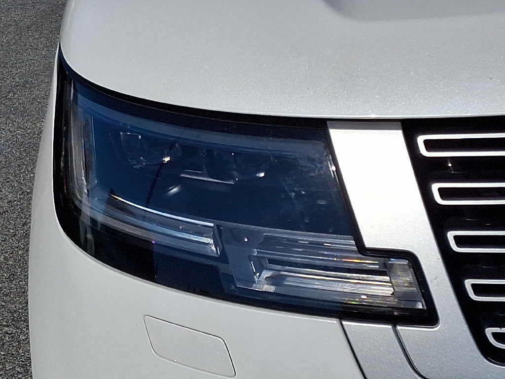Used 2022 Land Rover Range Rover SE AWD/4WD image 8