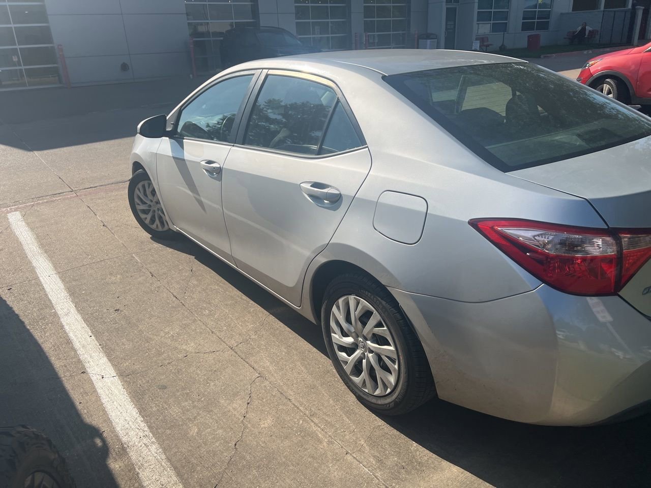 Used 2017 Toyota Corolla LE FWD image 3