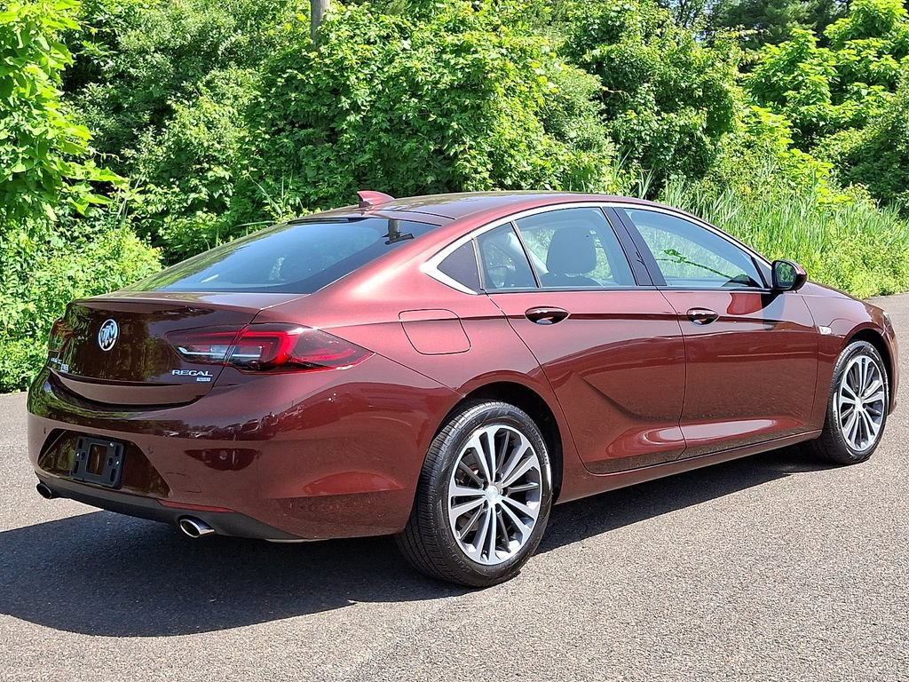 Certified 2018 Buick Regal Essence w/ Driver Confidence Package #1 AWD/4WD image 6