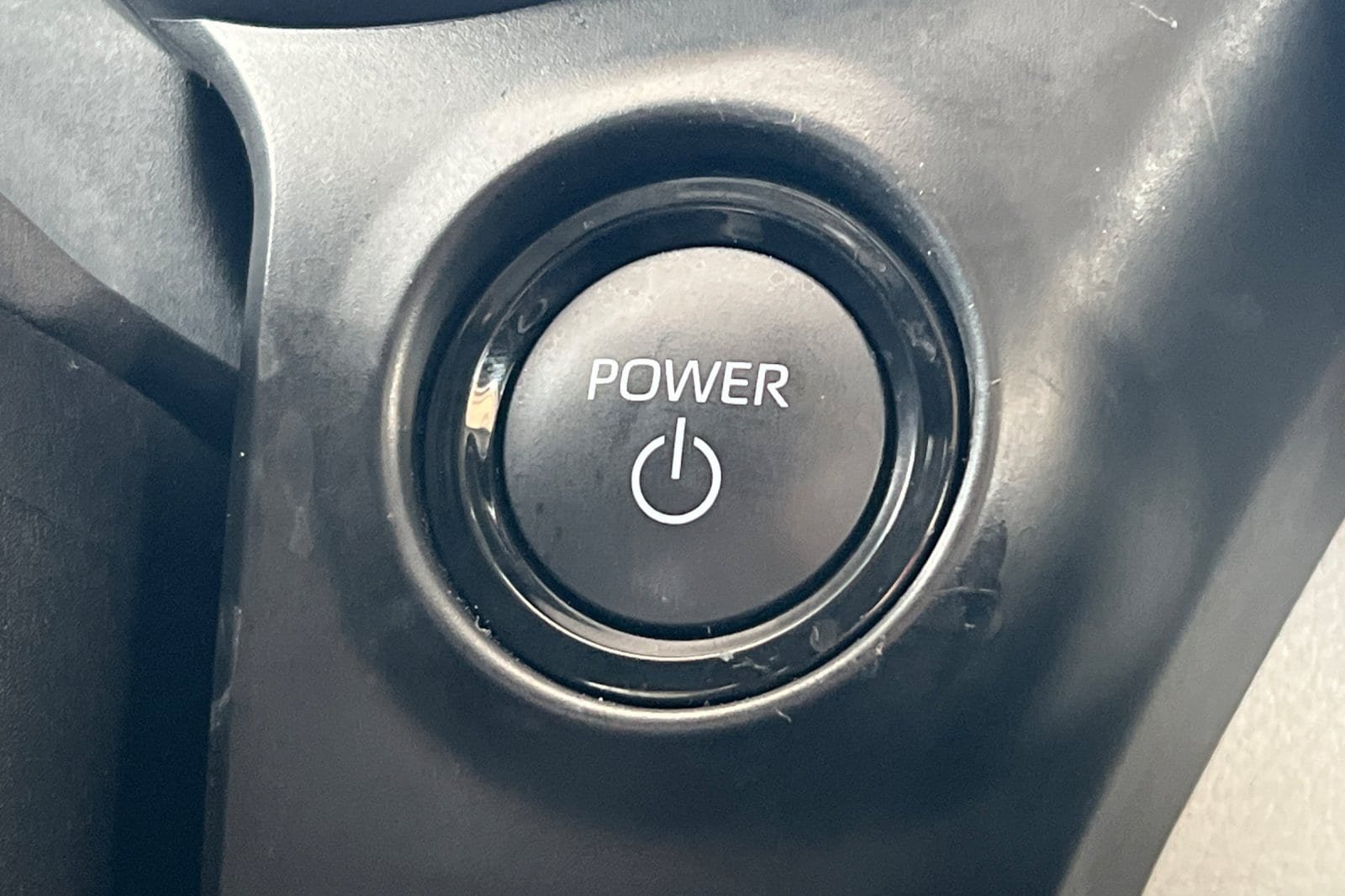 Certified 2025 Toyota Sienna XLE FWD image 23