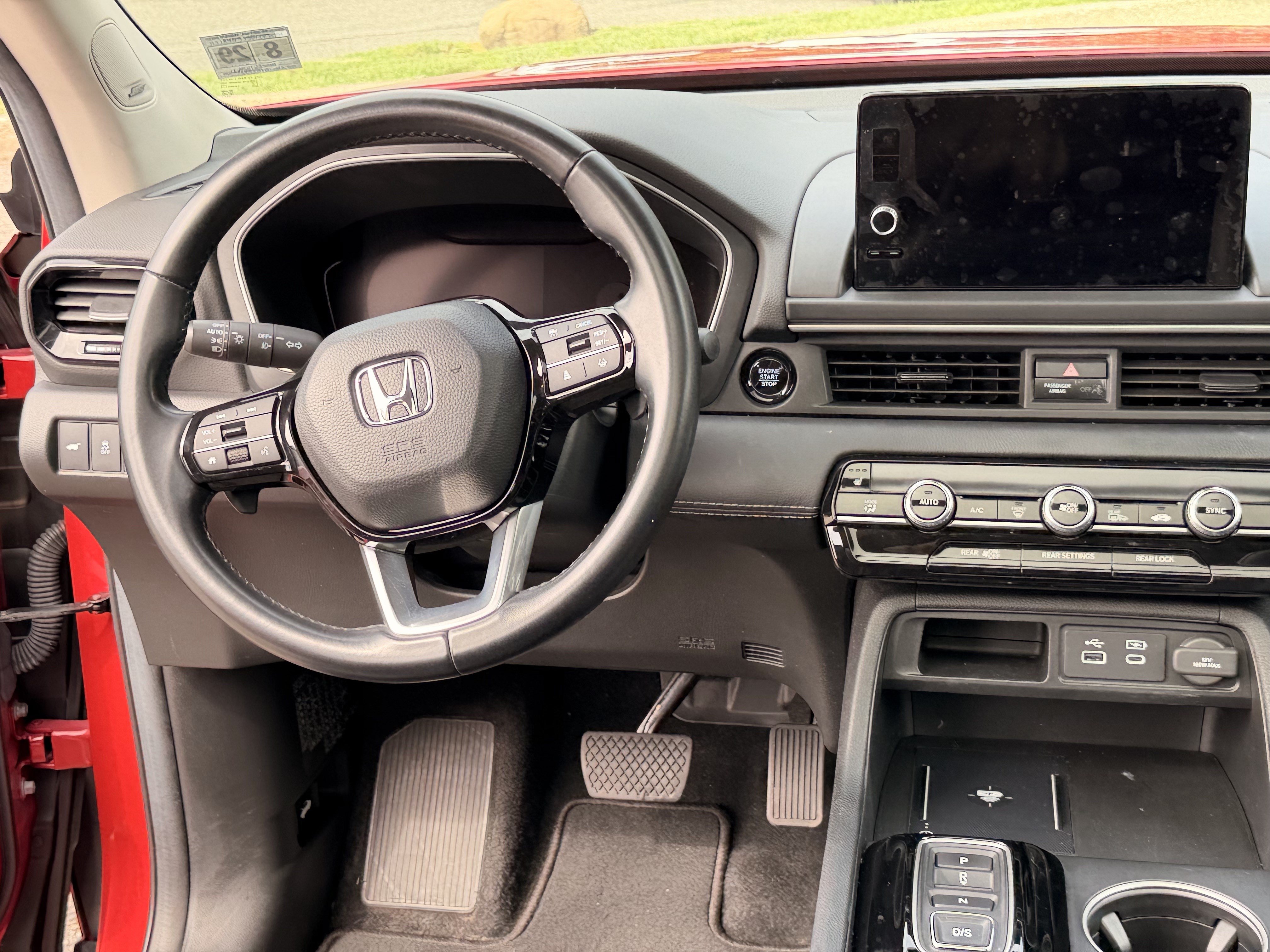 Used 2025 Honda Pilot Touring image 19