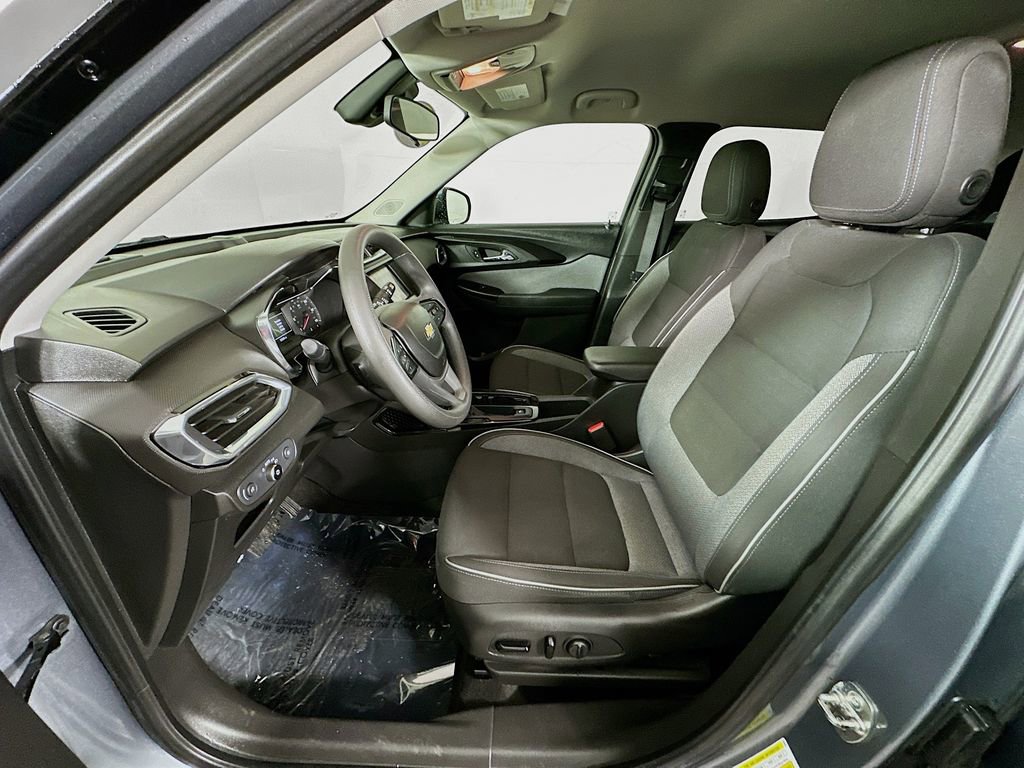 Used 2022 Chevrolet TrailBlazer LT AWD/4WD image 29