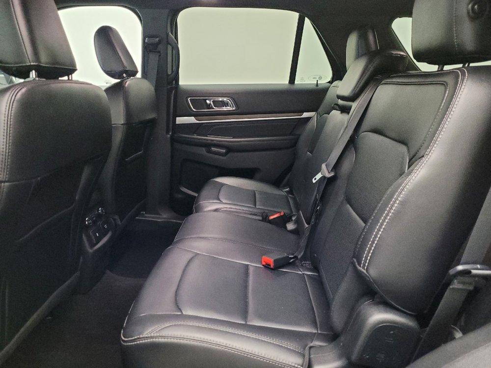 Used 2019 Ford Explorer Limited w/ Ford Safe & Smart Package image 18