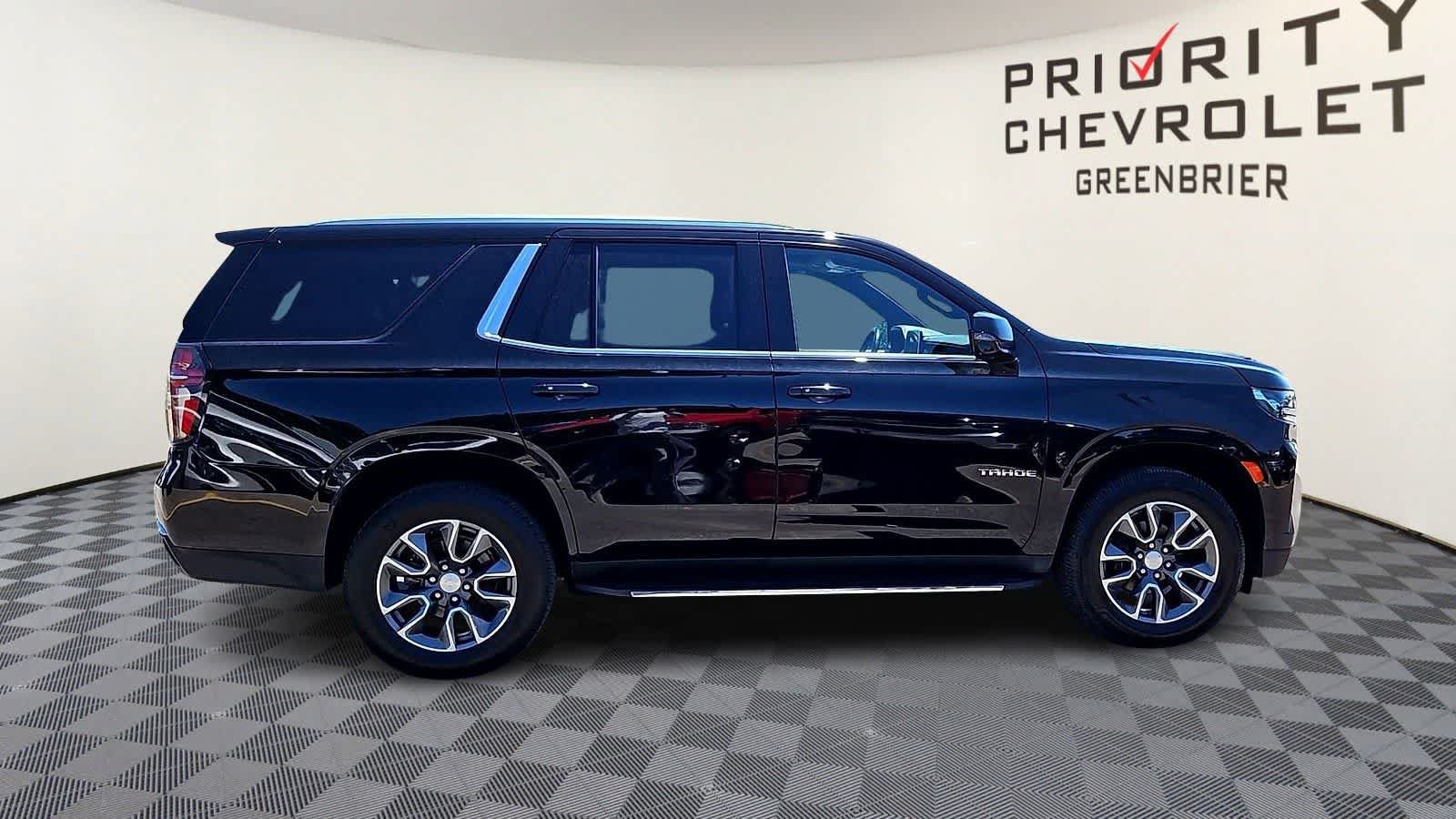 Used 2022 Chevrolet Tahoe LT w/ LT Signature Plus Package AWD/4WD image 9