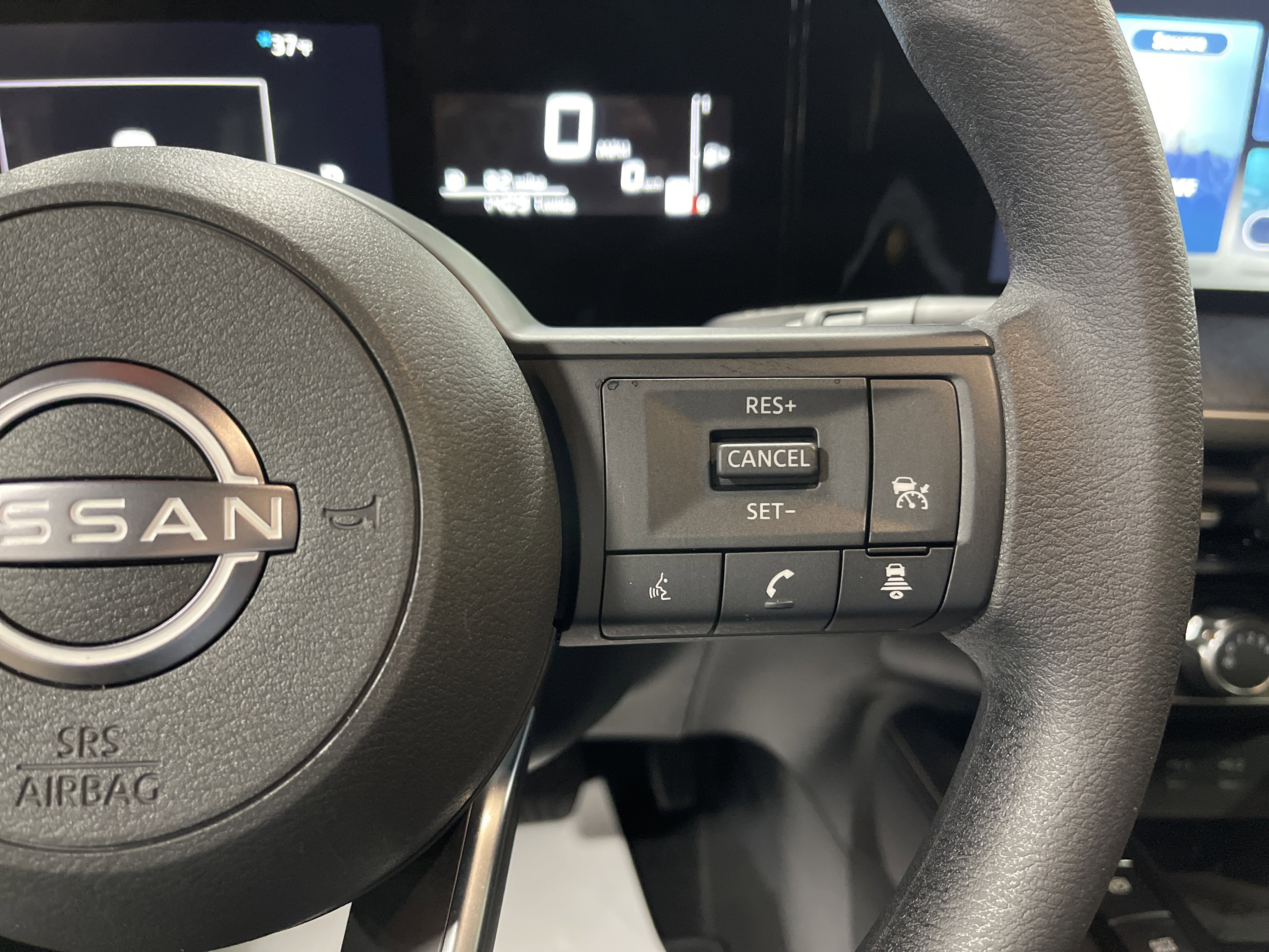 Used 2025 Nissan Kicks SV image 19