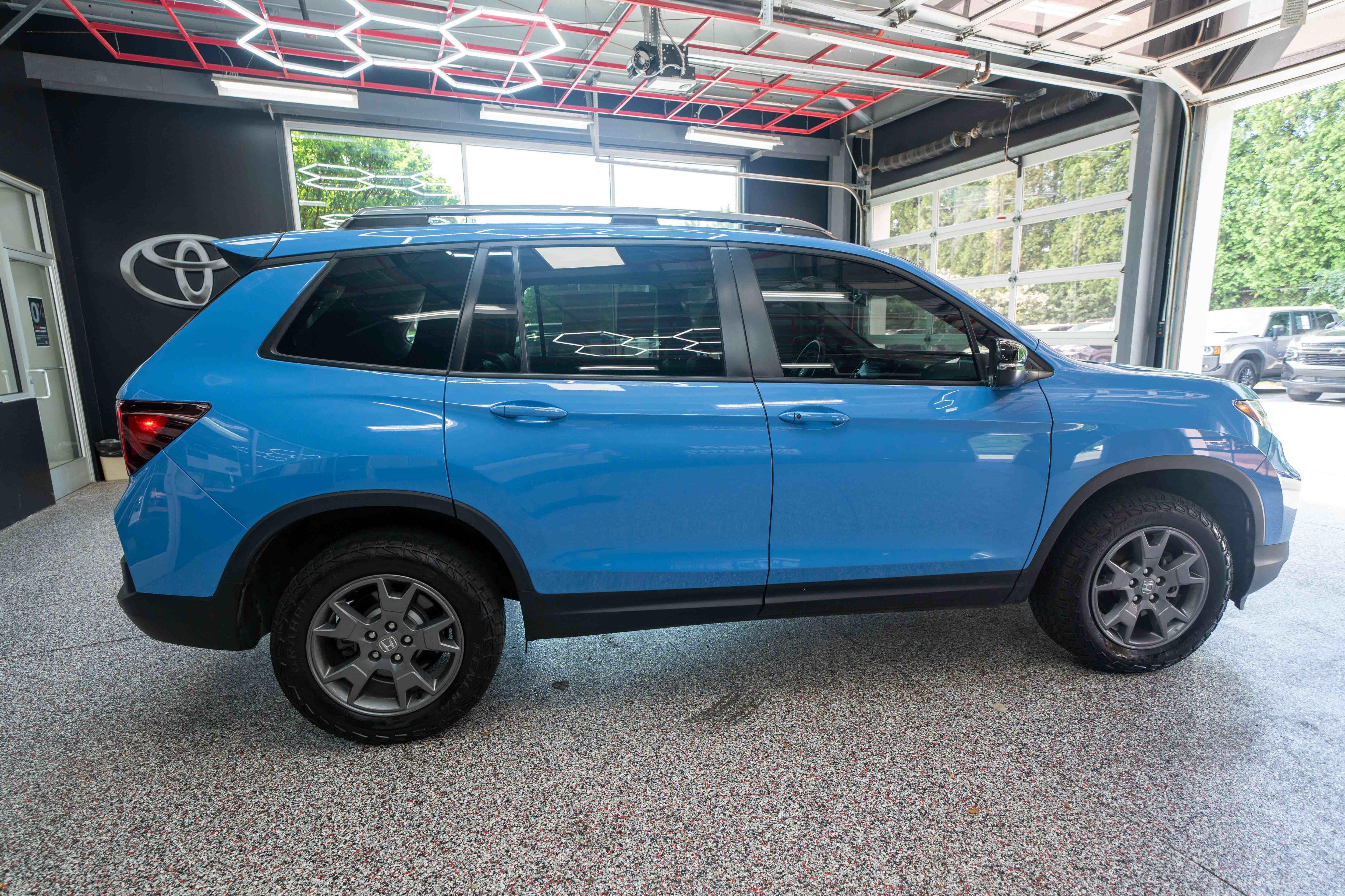 Used 2024 Honda Passport TrailSport image 4