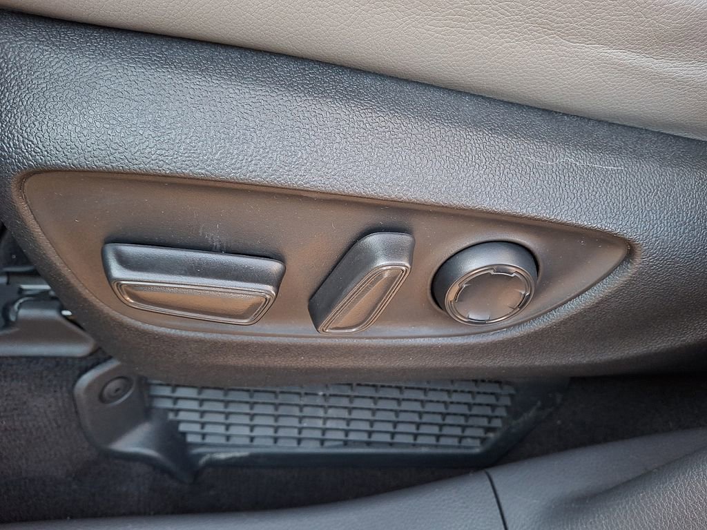 Used 2022 Toyota Sienna XLE image 10