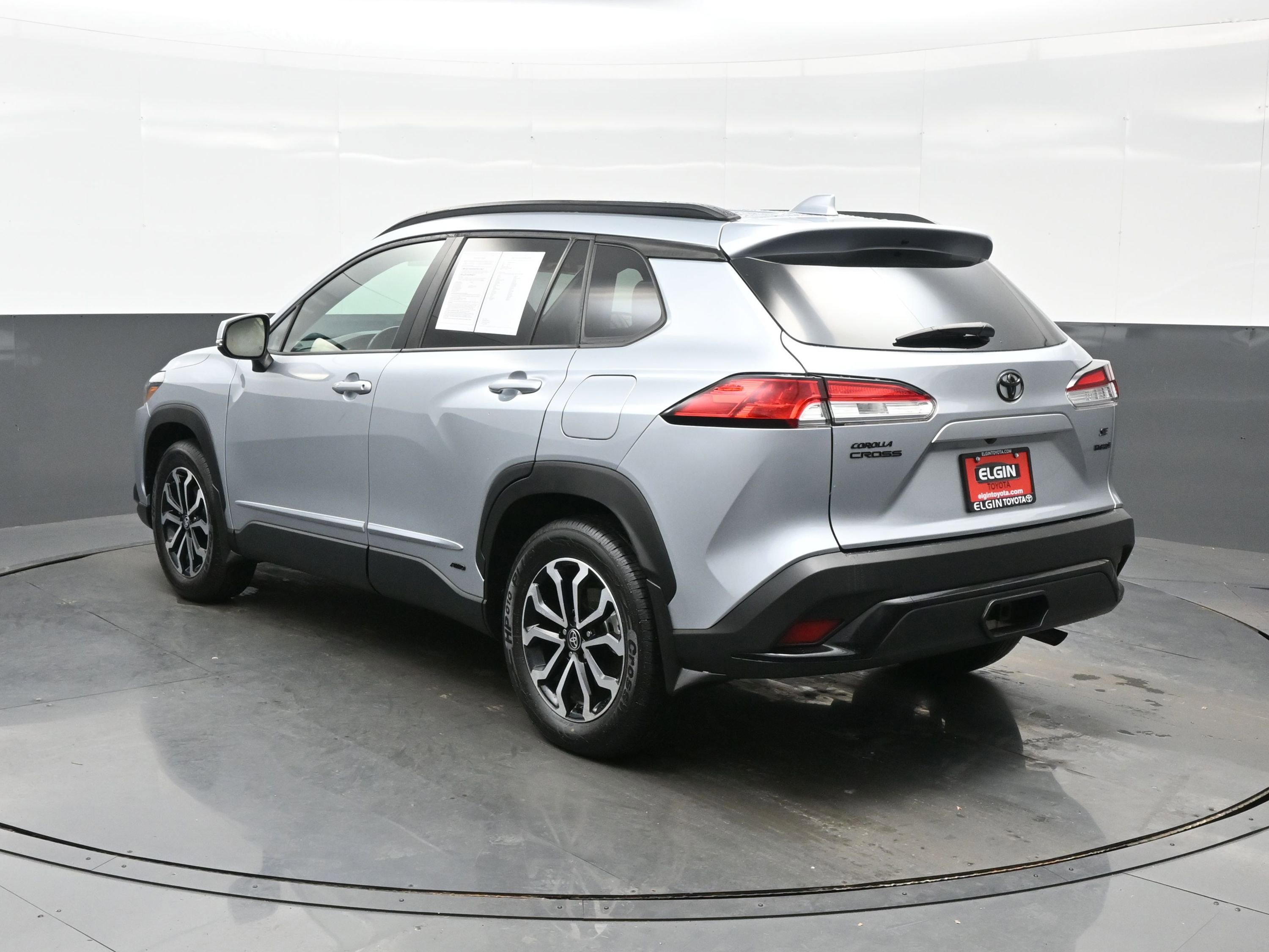 Used 2023 Toyota Corolla Cross S image 6