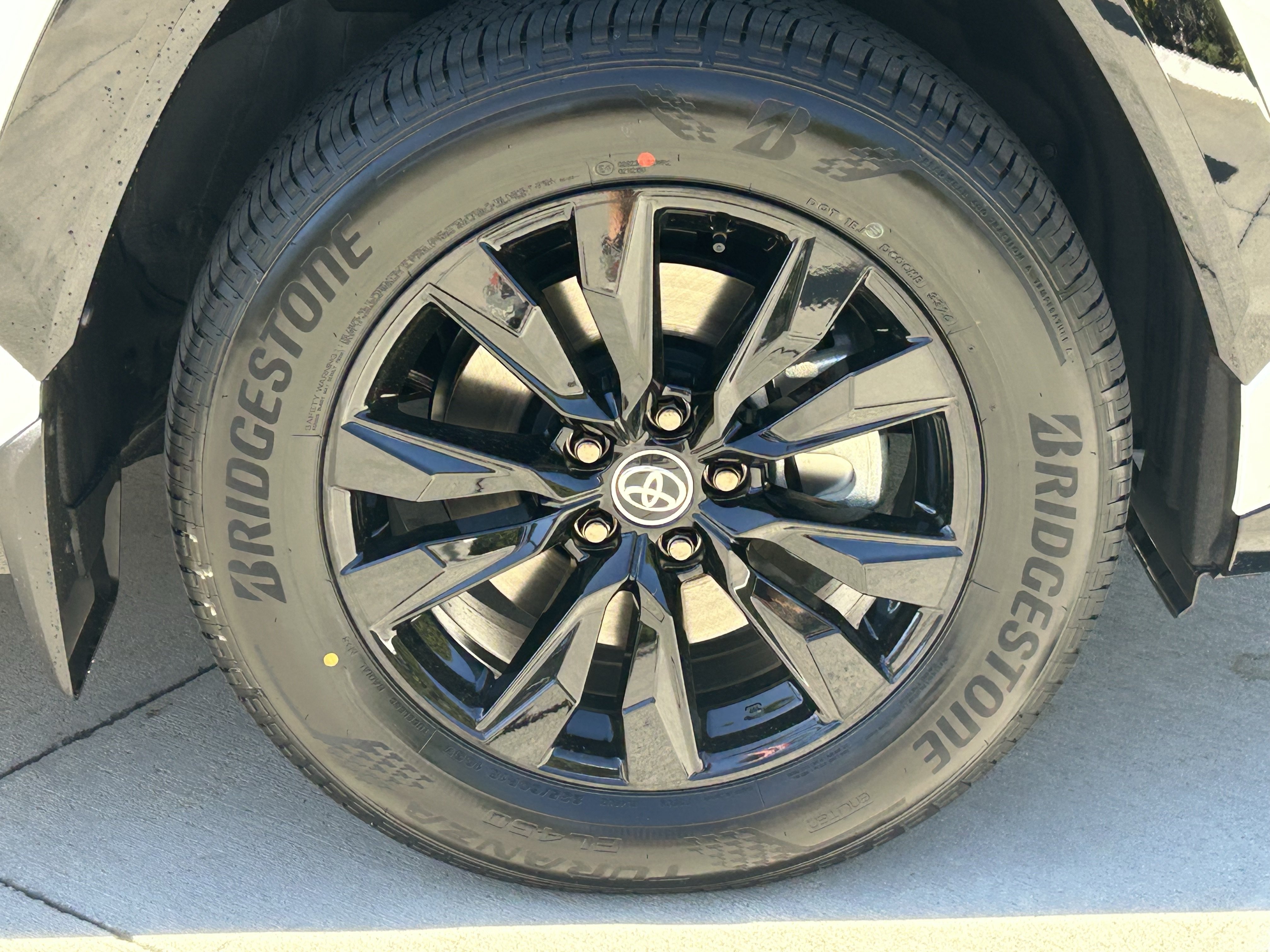 New 2026 Toyota RAV4 SE w/ Weather Package AWD/4WD image 8