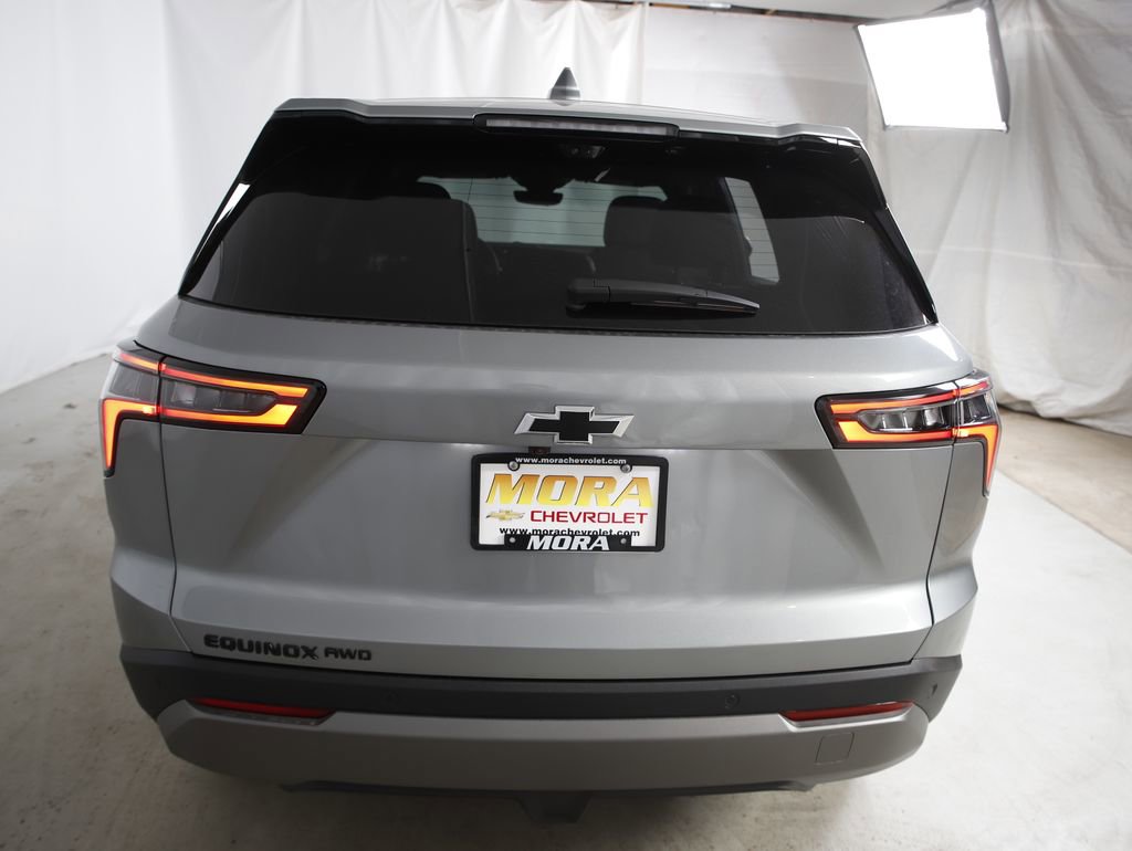 New 2026 Chevrolet Equinox LT w/ Convenience Package II AWD/4WD image 4