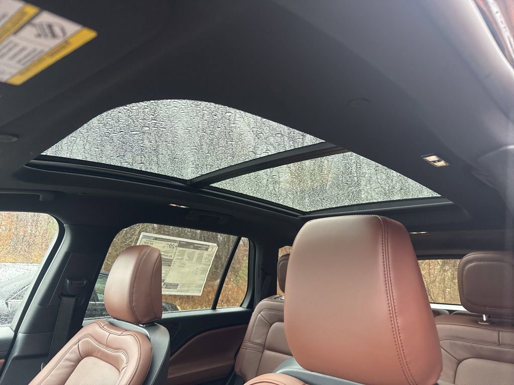 New 2026 Lincoln Aviator Reserve w/ Jet Appearance Package image 15