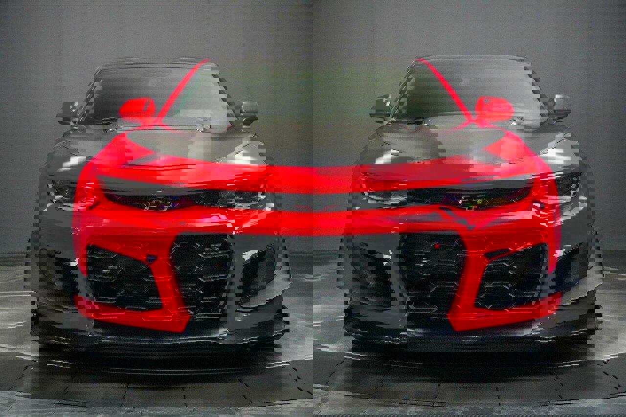 Used 2018 Chevrolet Camaro ZL1 image 9