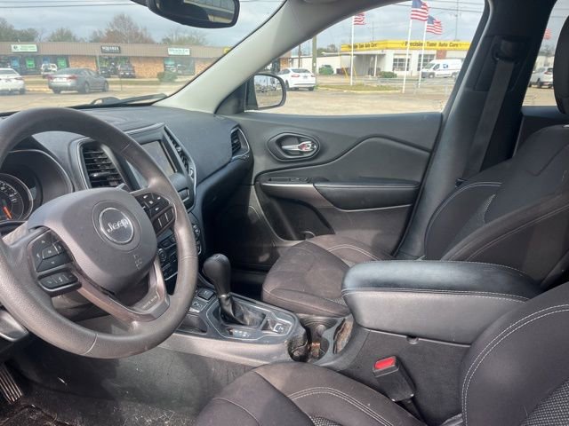 Used 2021 Jeep Cherokee Latitude image 10