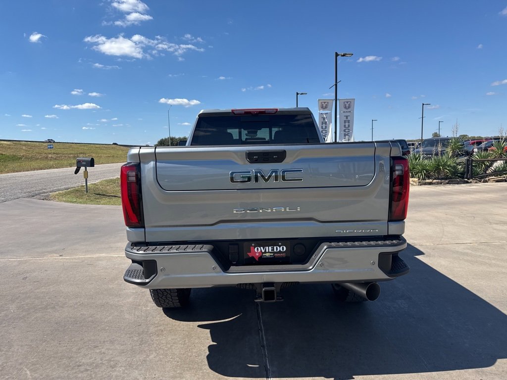 New 2026 GMC Sierra 2500 Denali Ultimate w/ Max Trailering Package image 4