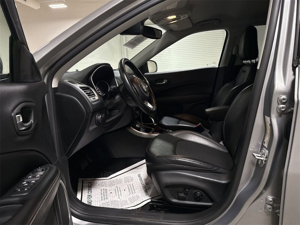 Used 2021 Jeep Compass Latitude w/ Convenience Group image 18