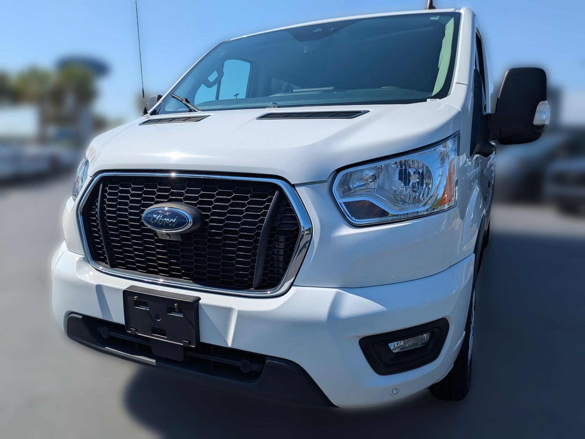 Used 2022 Ford Transit 350 XLT RWD image 9