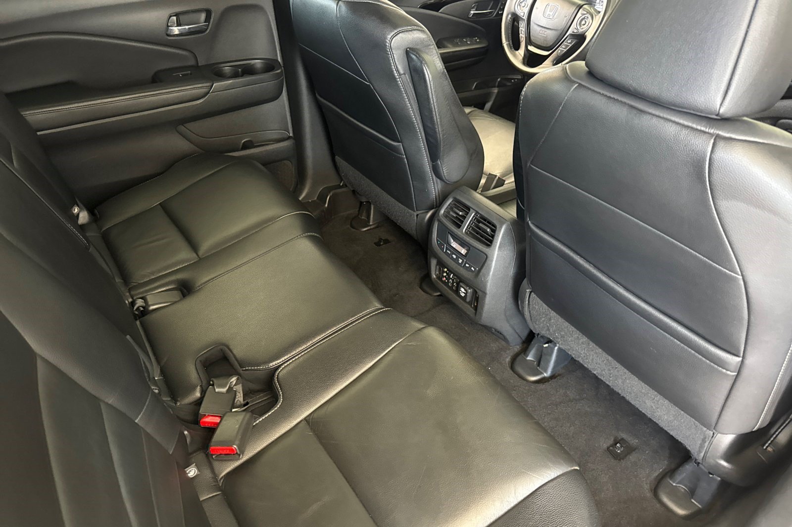 Used 2017 Honda Pilot Touring image 31