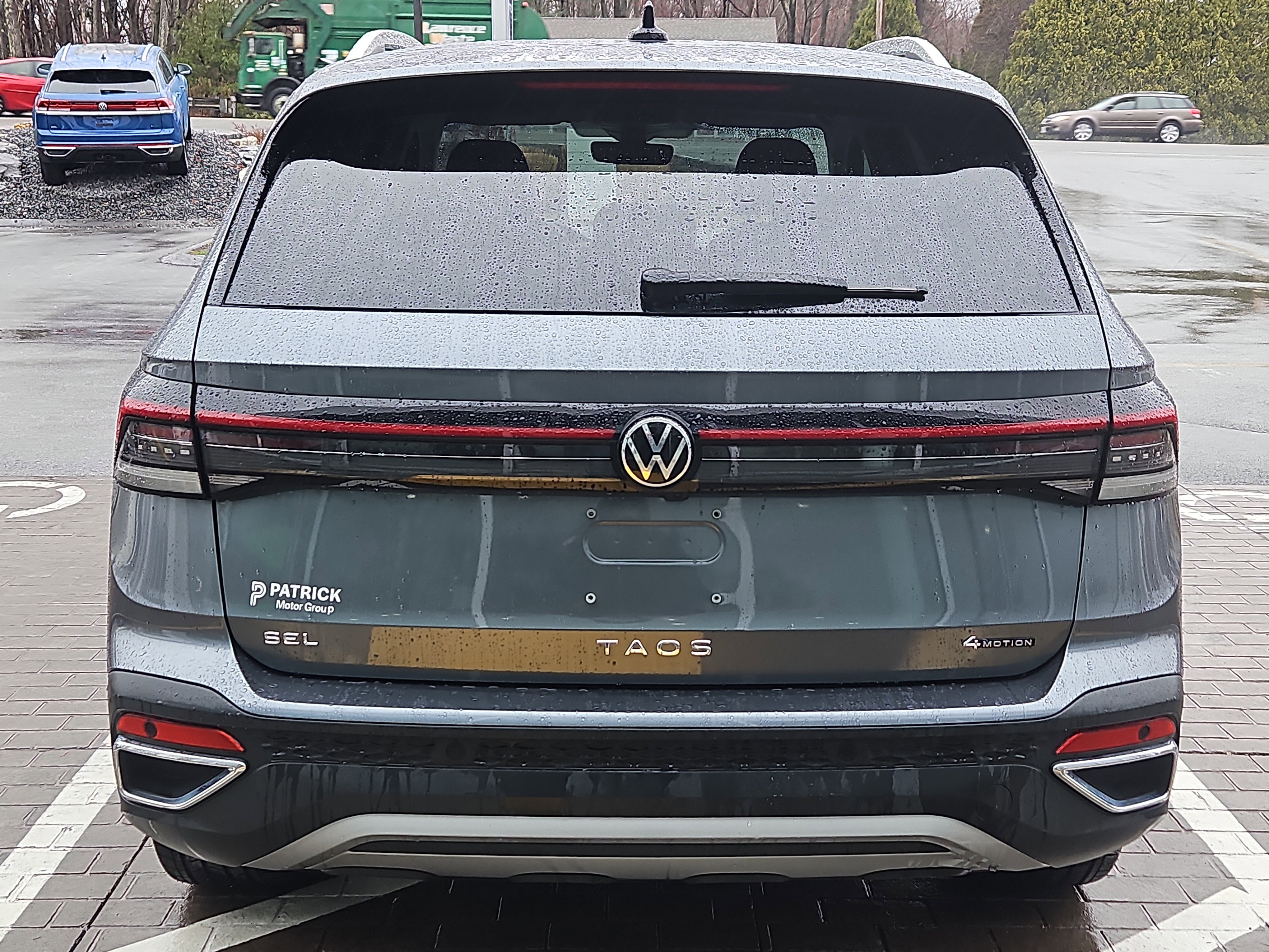 Used 2025 Volkswagen Taos SEL image 27