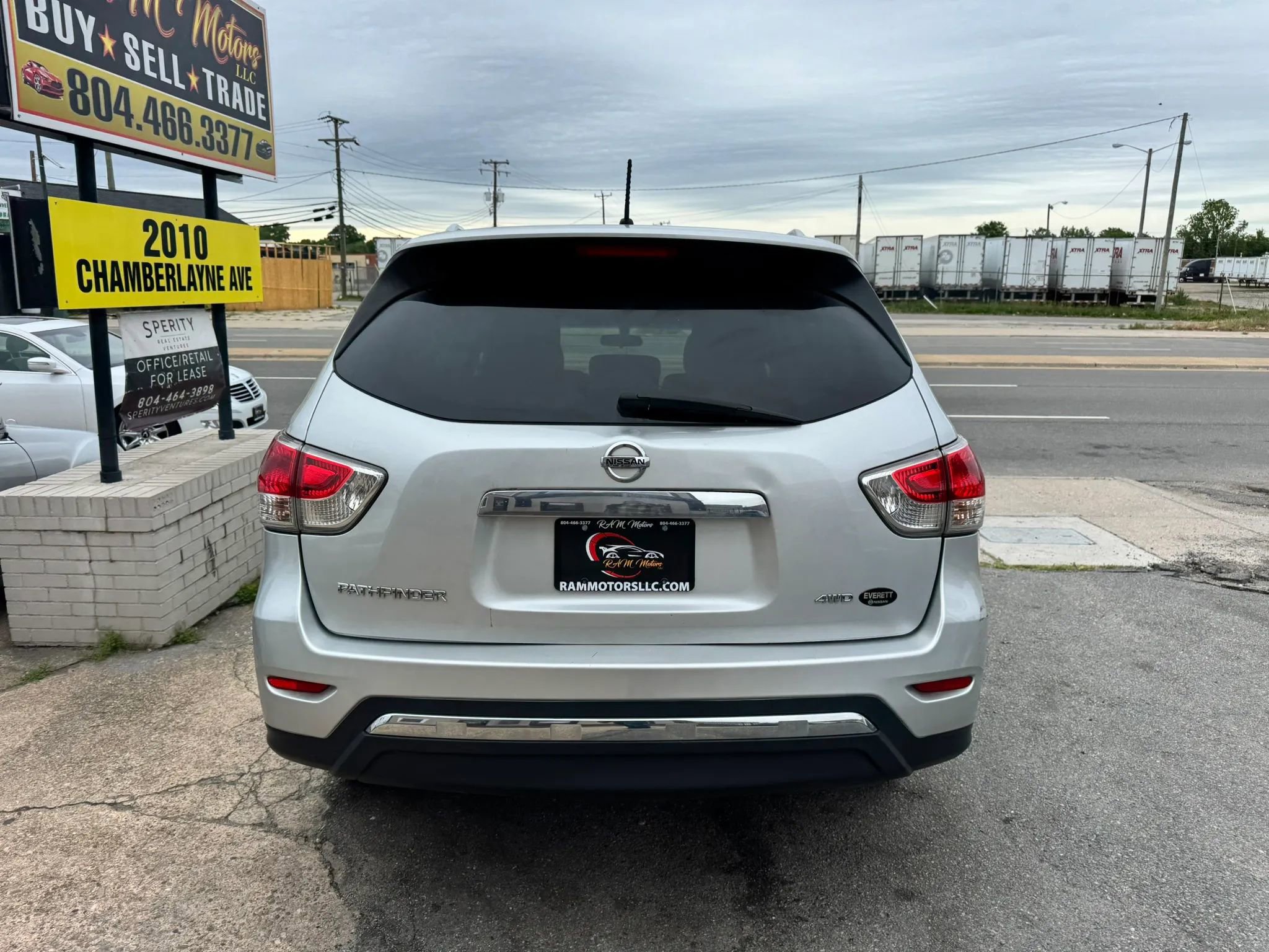 Used 2016 Nissan Pathfinder S AWD/4WD image 4