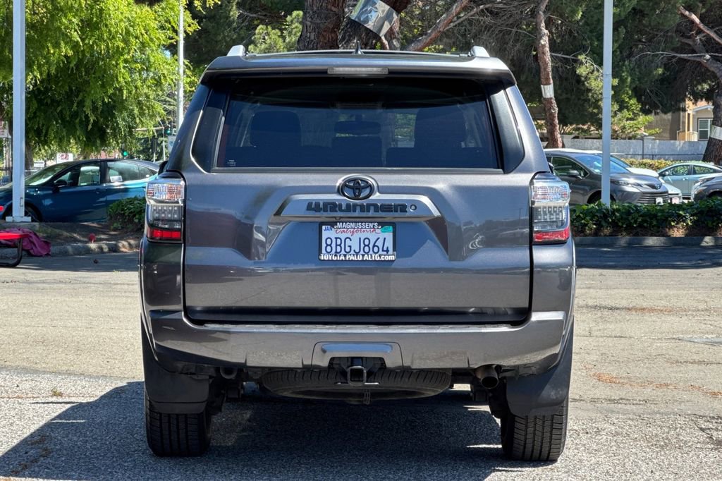 Used 2018 Toyota 4Runner SR5 Premium AWD/4WD image 4