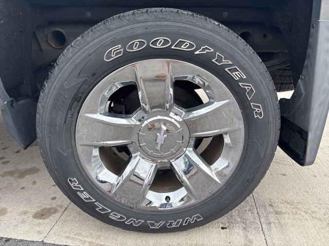 Used 2017 Chevrolet Silverado 1500 LTZ Z71 w/ LTZ Plus Package image 7