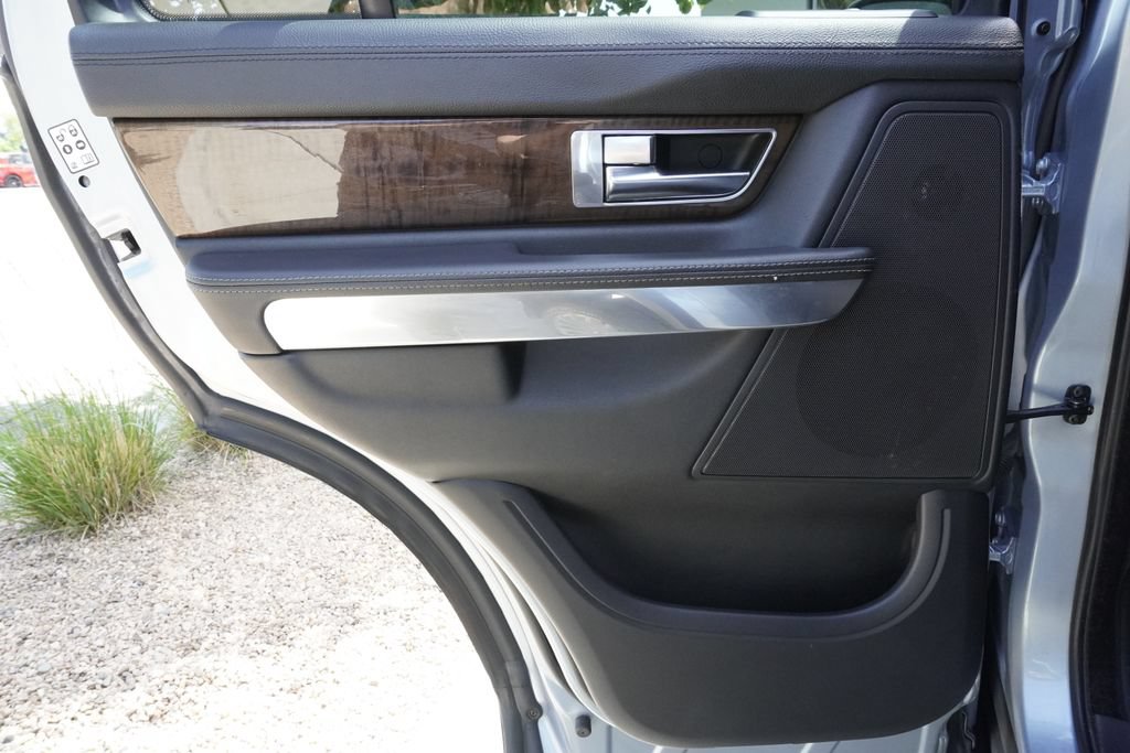 Used 2013 Land Rover Range Rover Sport HSE AWD/4WD image 28
