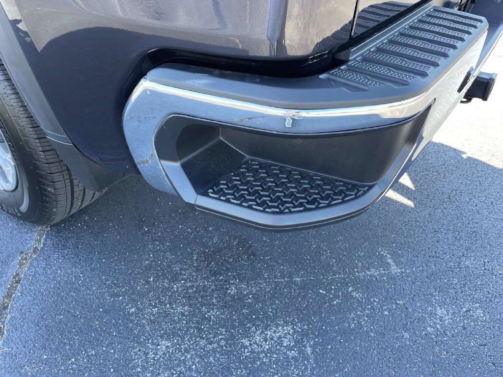 Used 2025 GMC Sierra 1500 SLT RWD image 17