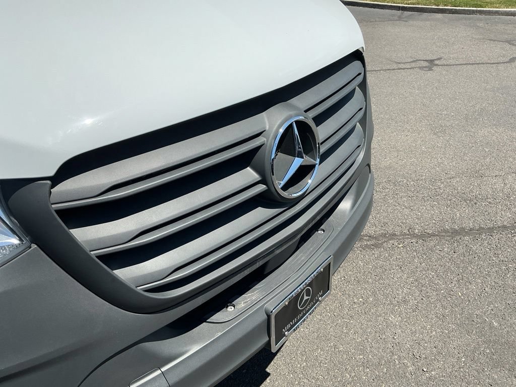Used 2025 Mercedes-Benz Sprinter 2500 image 4