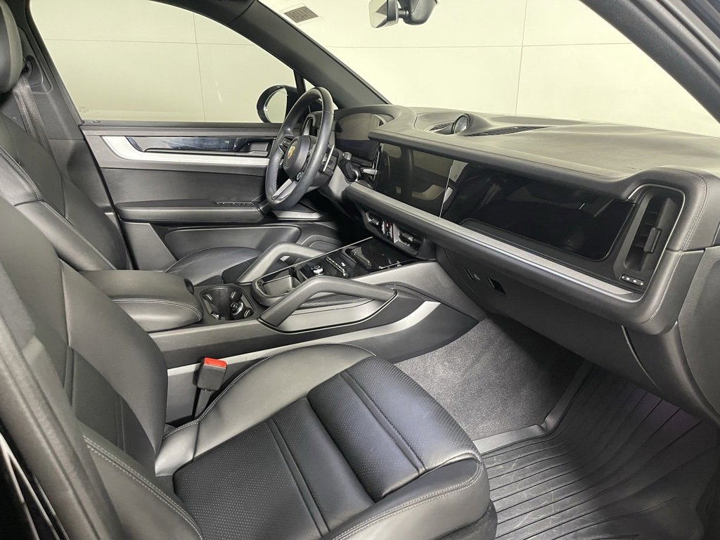 Certified 2024 Porsche Cayenne image 19