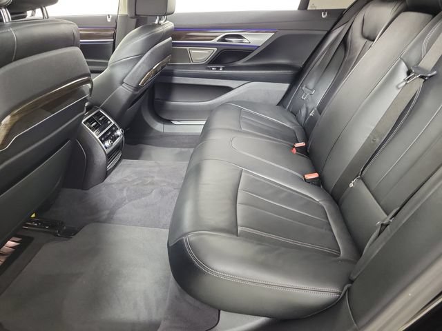 Used 2021 BMW 740i RWD image 12