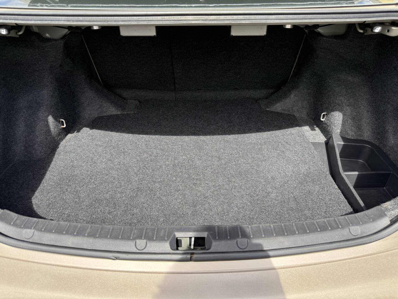 Used 2009 Toyota Corolla LE FWD image 16