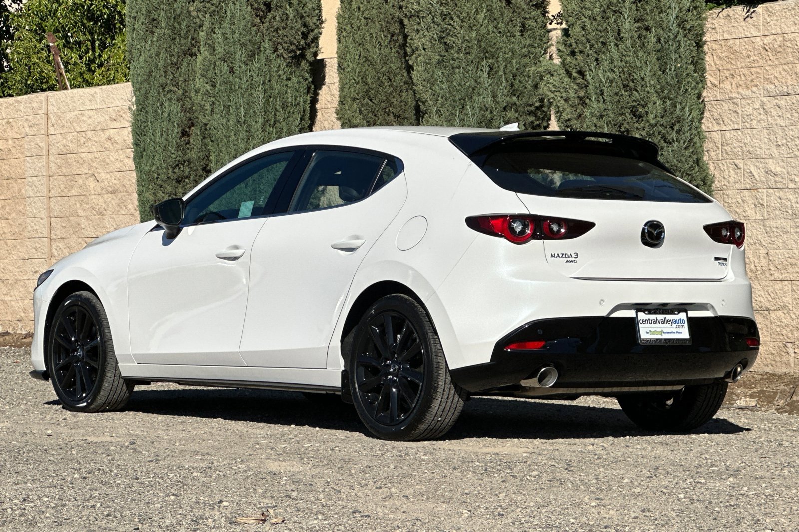 New 2026 MAZDA MAZDA3 Hatchback w/Premium Plus Pkg image 6