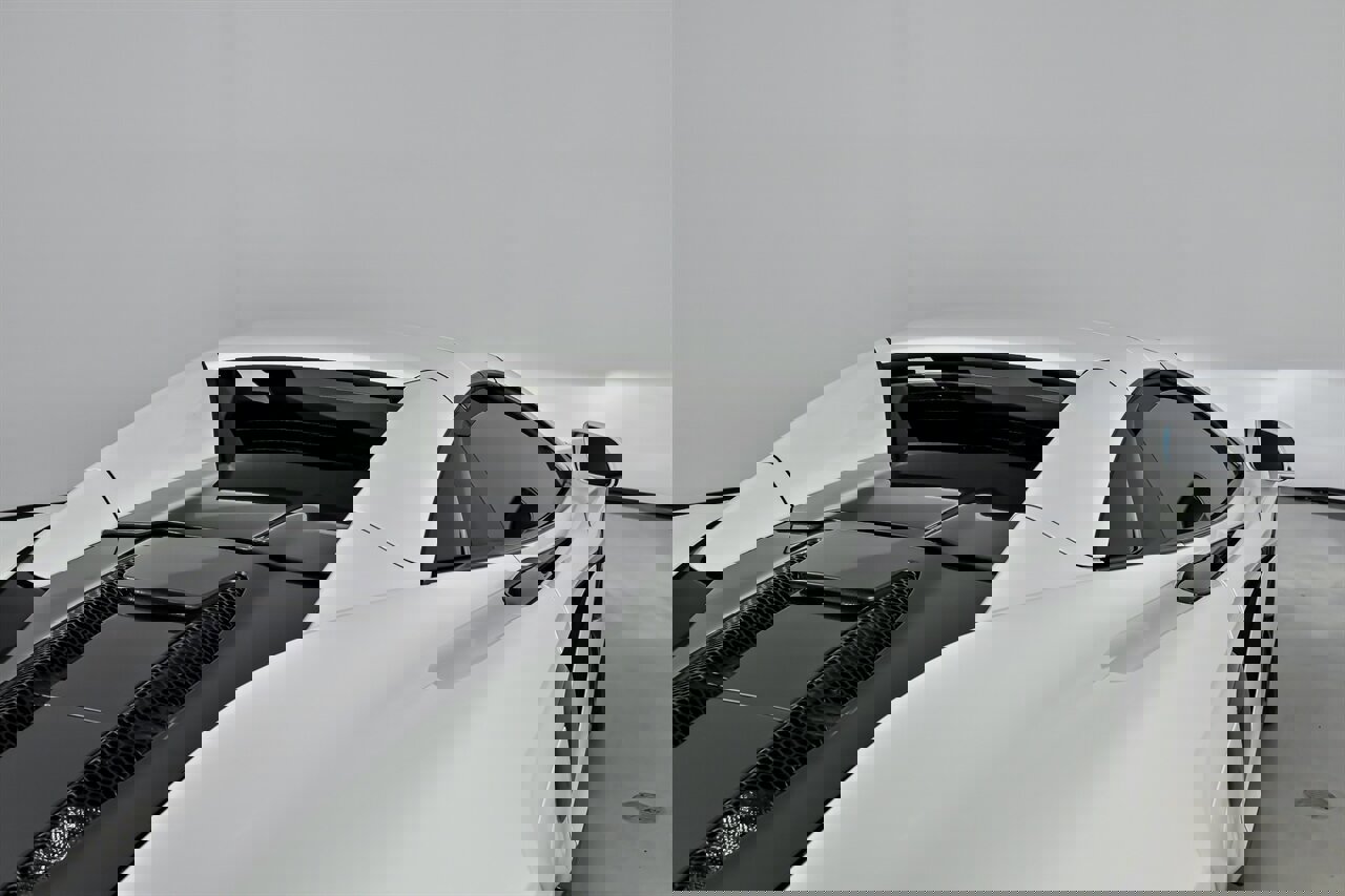 Used 2020 McLaren 570S Spider image 17