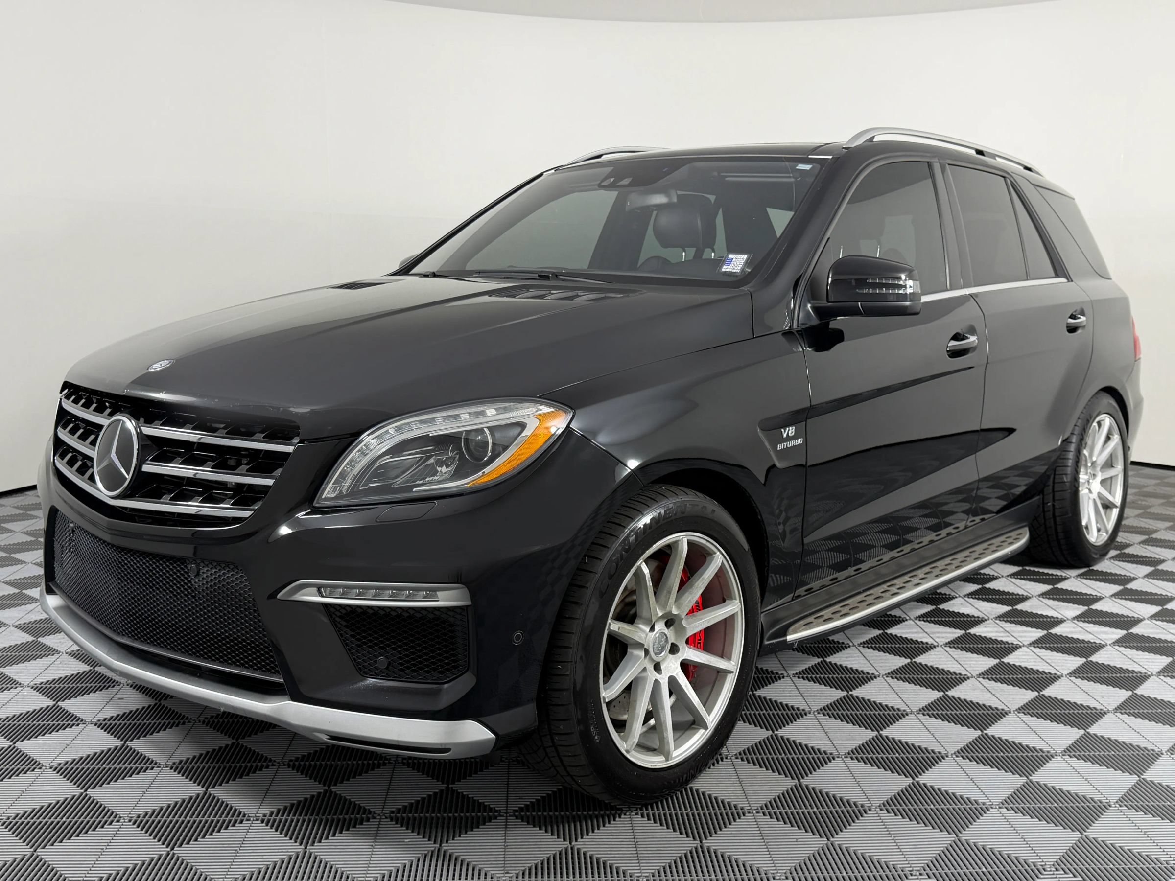 Used 2013 Mercedes-Benz ML 63 AMG 4MATIC image 6