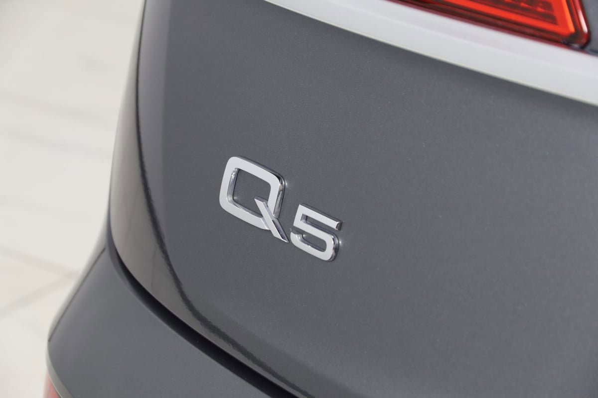 Used 2024 Audi Q5 e Premium Plus w/ Premium Plus Package image 47