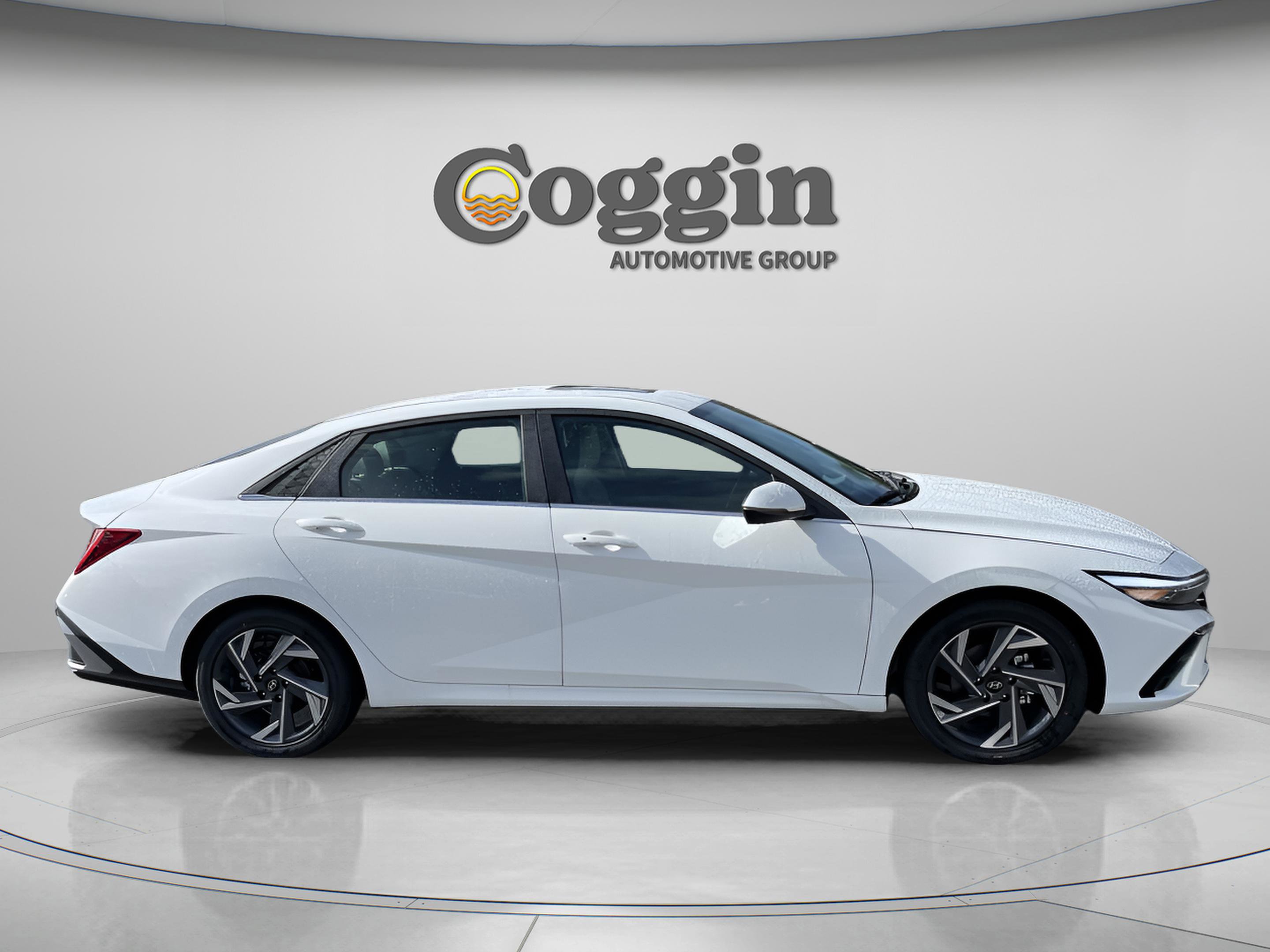 New 2026 Hyundai Elantra Limited w/ Cargo Package image 7