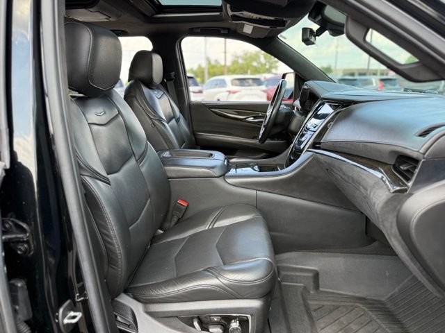 Used 2020 Cadillac Escalade Platinum AWD/4WD image 15