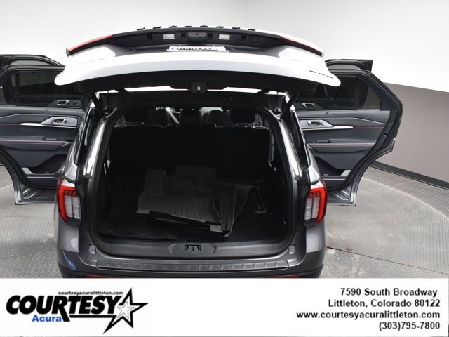 Used 2025 Ford Explorer ST-Line w/ Premium Package image 44