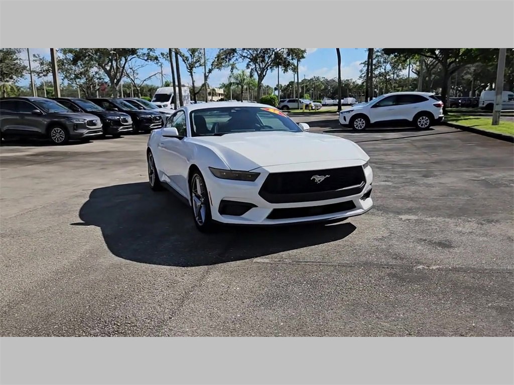 Used 2025 Ford Mustang Coupe image 37