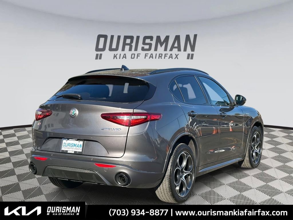 Used 2022 Alfa Romeo Stelvio Veloce image 26