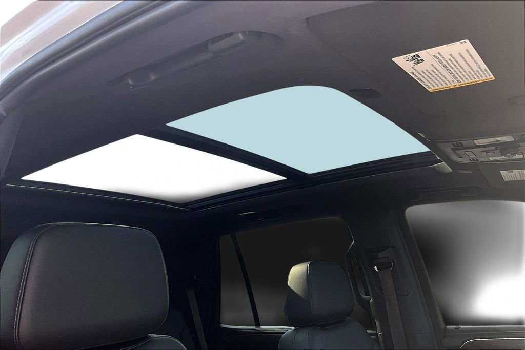 Used 2021 Chevrolet Tahoe Z71 w/ Z71 Signature Package image 30