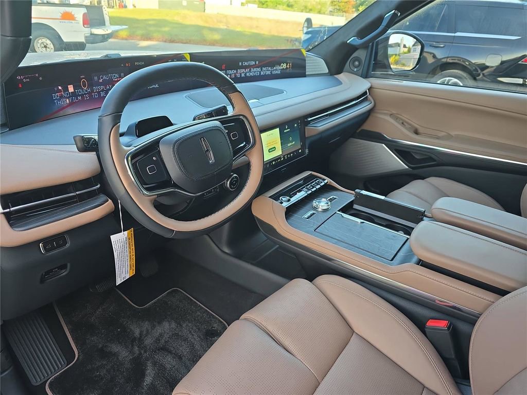 New 2026 Lincoln Navigator Black Label AWD/4WD image 18