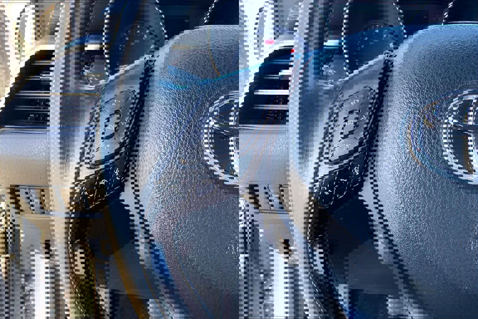 Used 2019 Toyota C-HR LE image 22