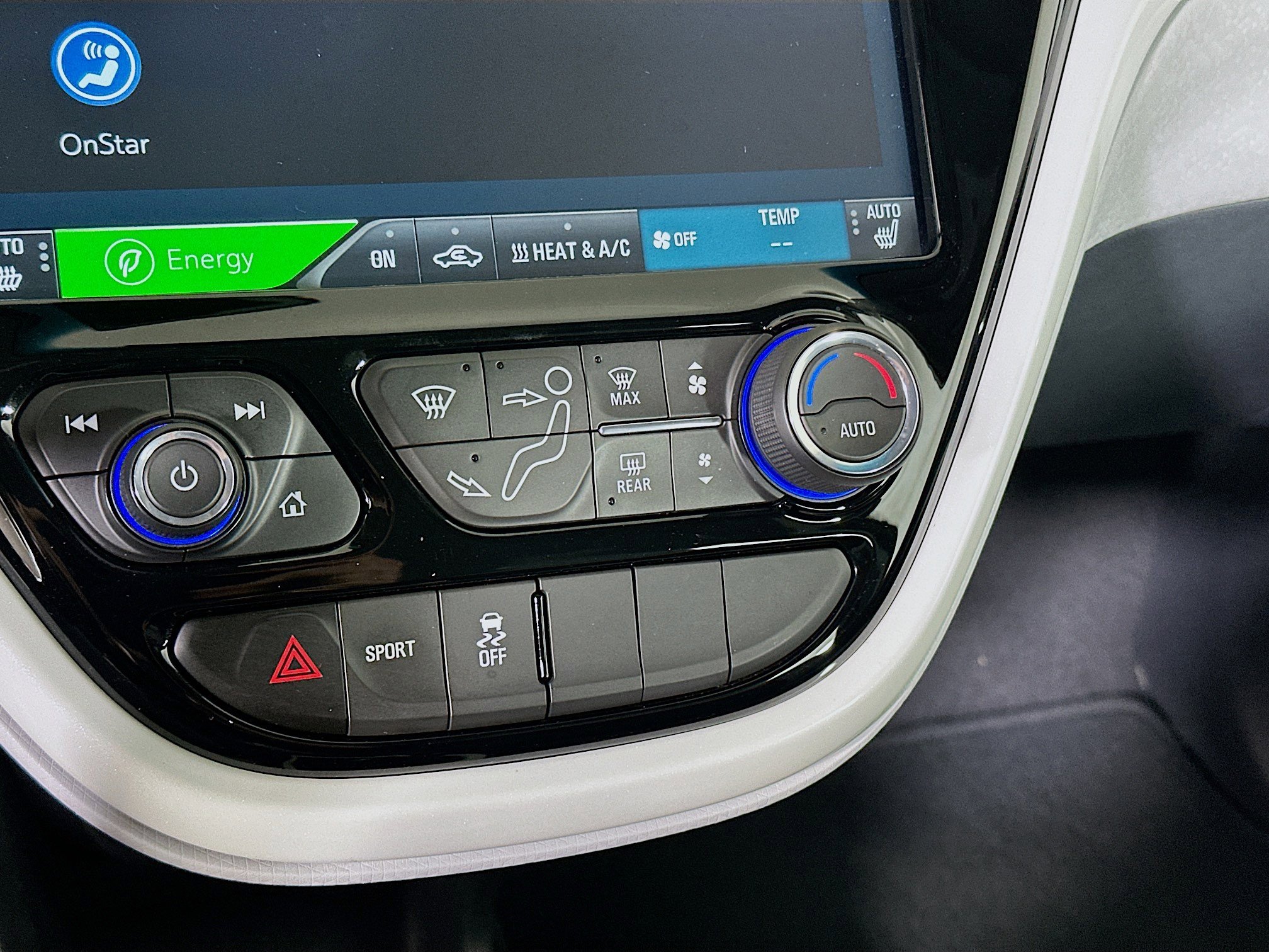 Used 2017 Chevrolet Bolt LT FWD image 21