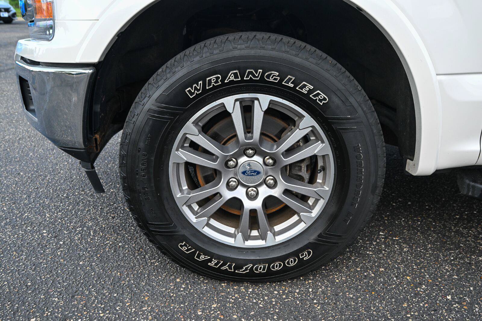 Used 2019 Ford F150 Lariat w/ Trailer Tow Package AWD/4WD image 12