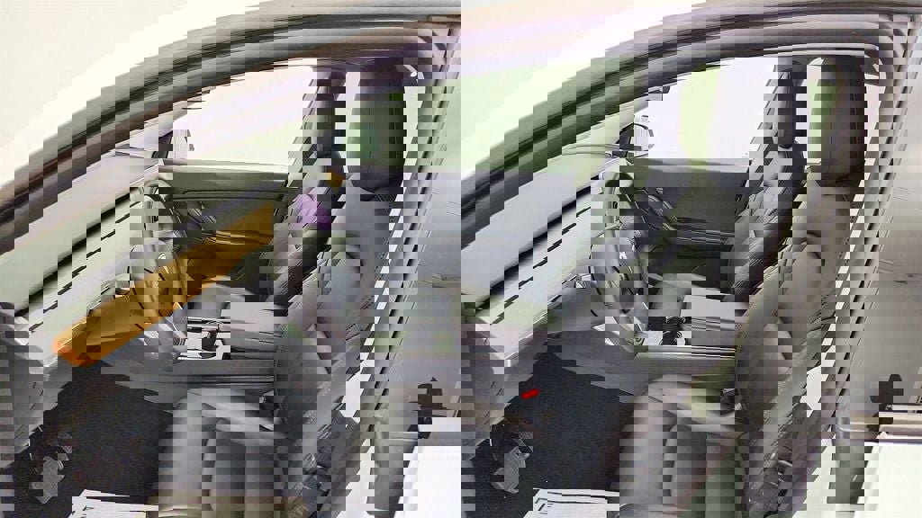 Used 2021 Tesla Model Y Long Range image 24