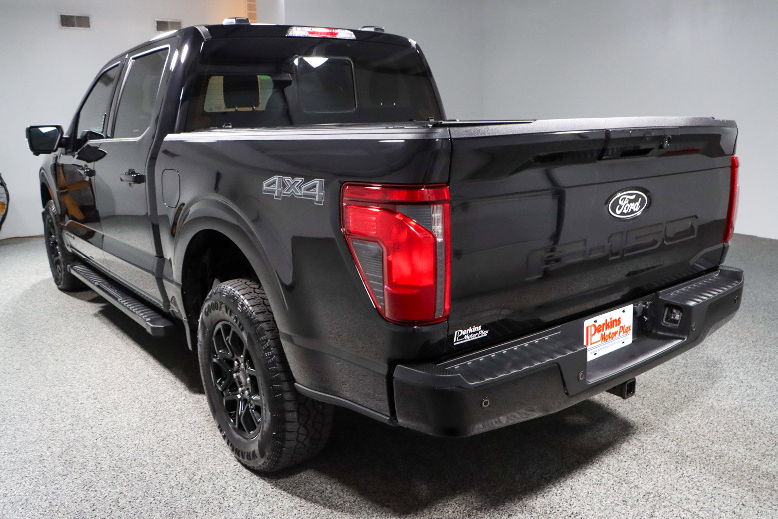 Used 2024 Ford F150 XLT w/ Equipment Group 302A MID image 9